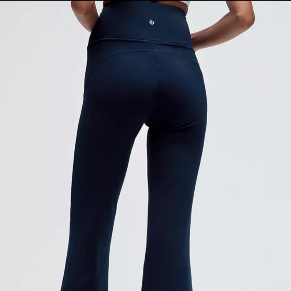 **BRAND NEW** Lululemon Groove Pant Flare *Nulu, Size 12, Dark Blue, with tags